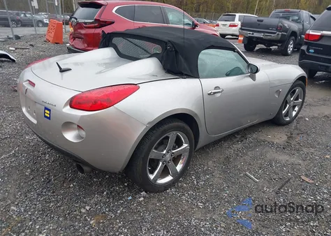 2008 Pontiac Solstice z USA, uszkodzony, nr VIN 1G2MC35B28Y111672